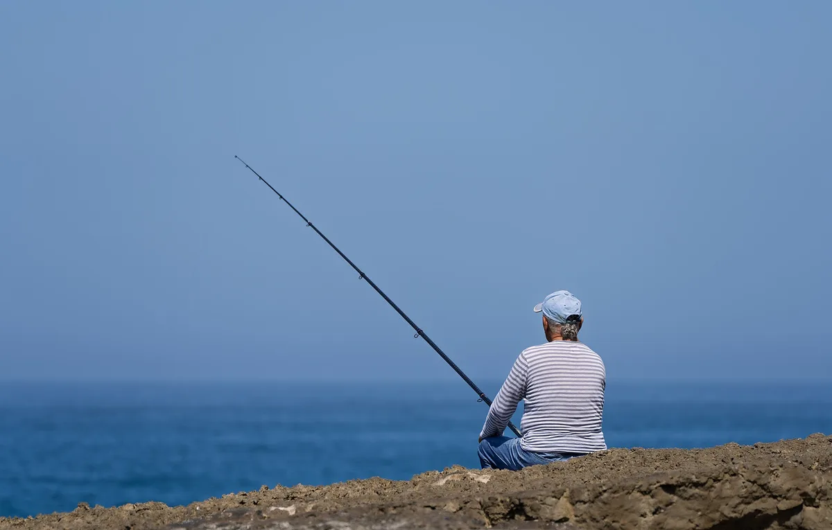 Pescador nas Furnas da Ericeira