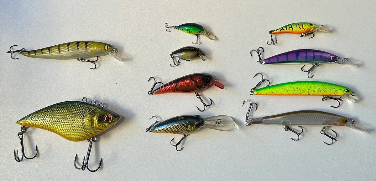 Vários tipos de amostras (wobblers/minnows) para spinning
